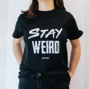 Tricou Stay weird - Negru