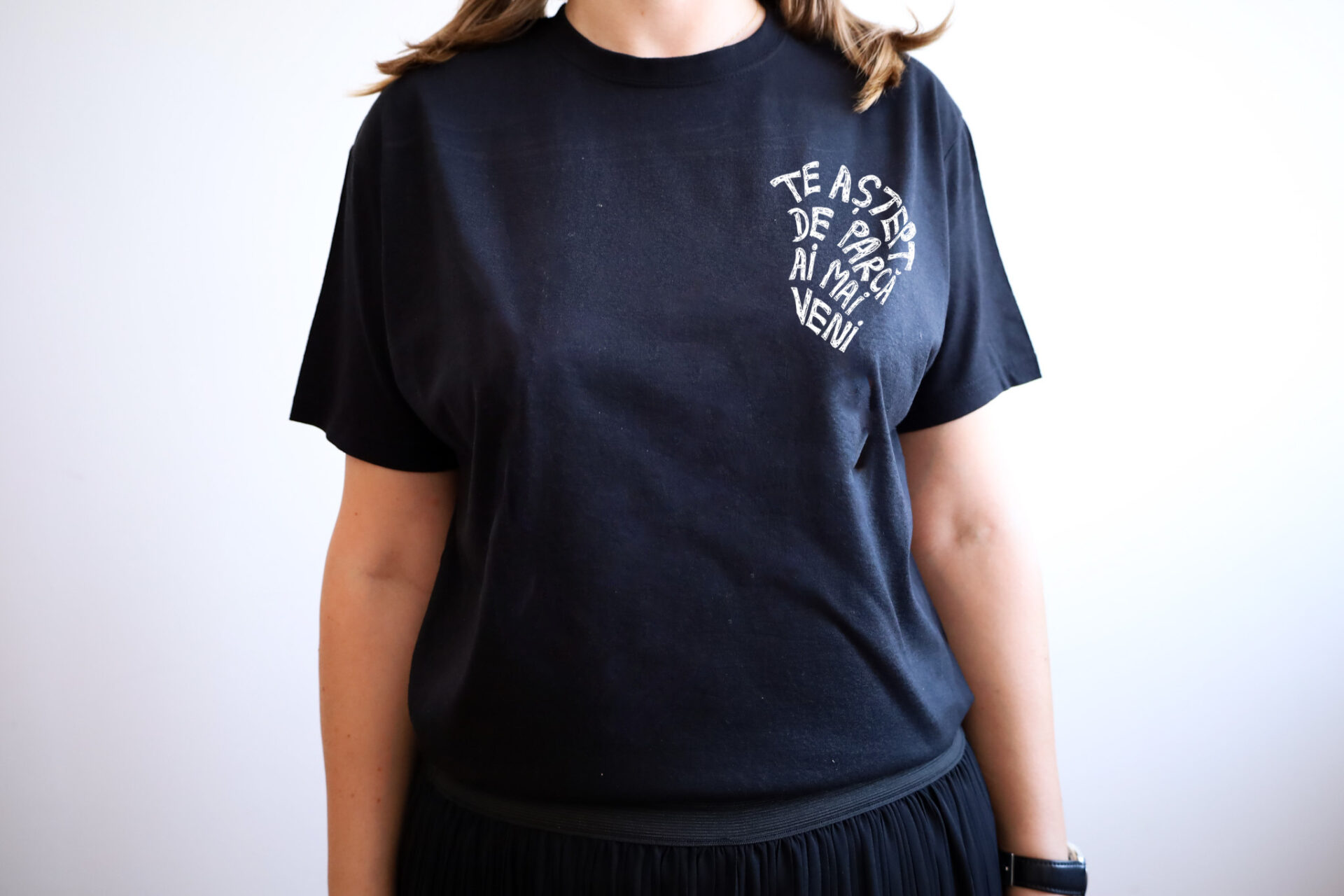 Tricou ”Te aștept de parcă ai mai veni”